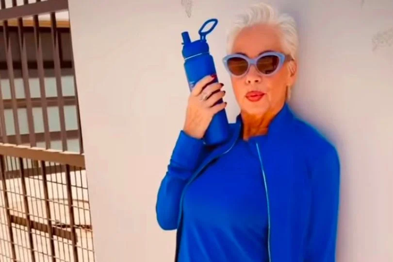 Denise looked as glamorous as ever as she hit the beach