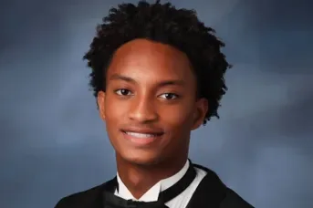Nolan Wells senior portrait