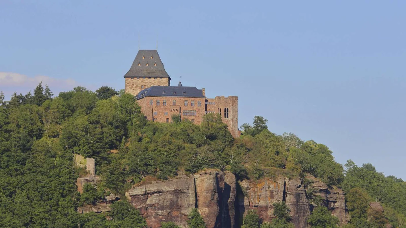 Burg Nideggen in der Eifel in NRW.
