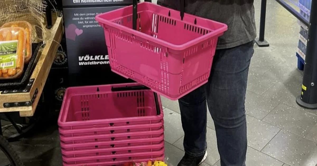 Single-Börse im Supermarkt: Der pinke Einkaufskorb als neues Flirt-Signal
